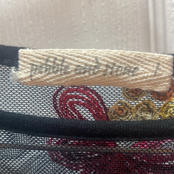 Pretty top! 🌺🪻🌼 - Picture 3 of 3